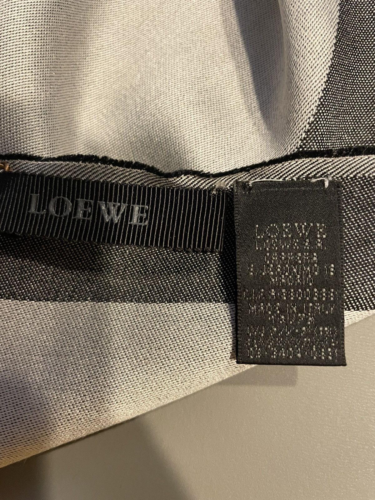 Loewe Loewe silk scarf foulard Size ONE SIZE - 7 Thumbnail