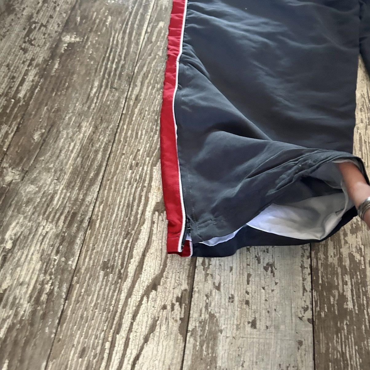 Wilson Vintage Wilson Sweatpants Red/Dark Grey Mens 32W Size US 32 / EU 48 - 6 Thumbnail