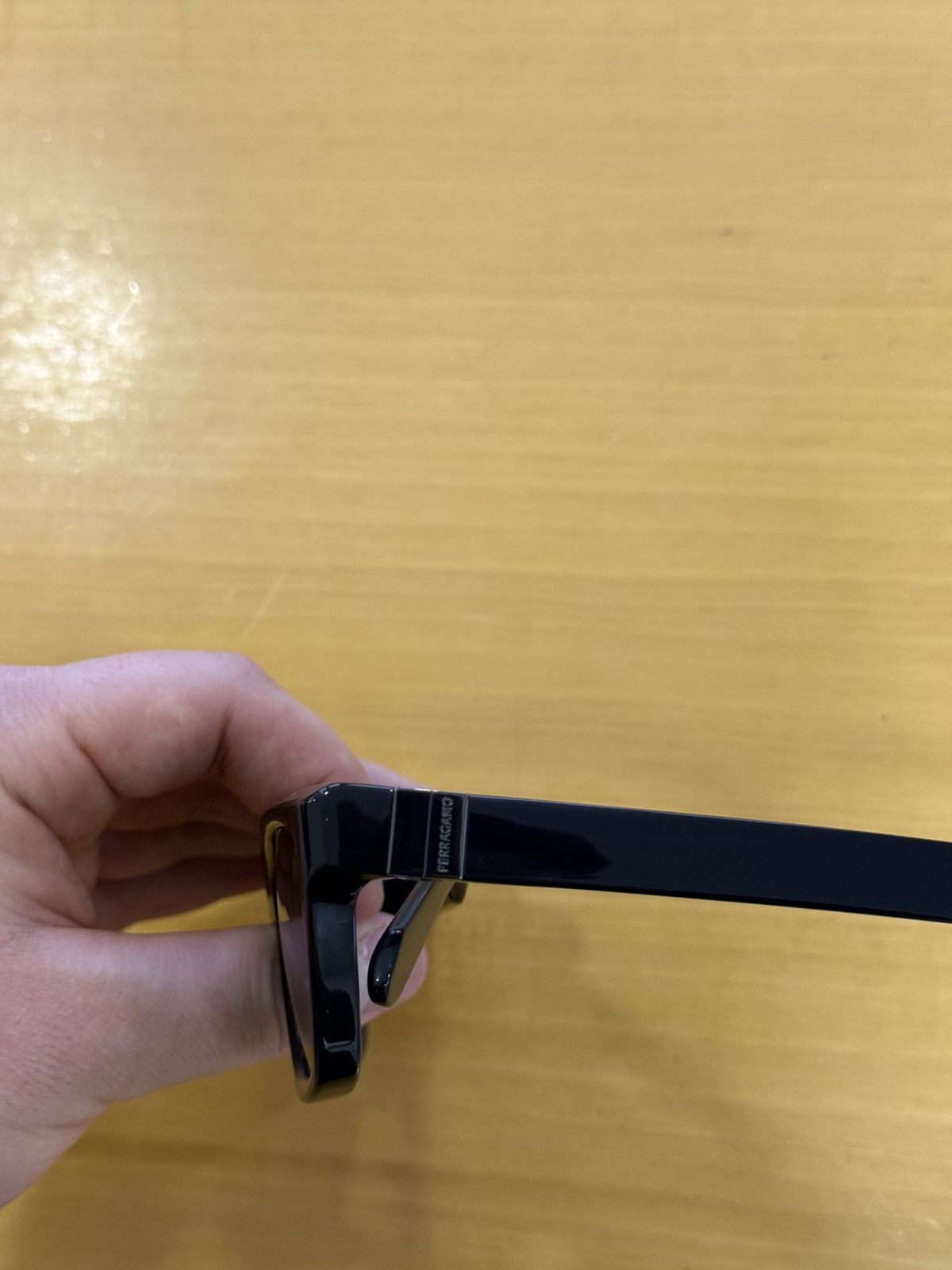 Salvatore Ferragamo Ferragamo Sunglasses SF2009S 001 Size ONE SIZE - 3 Thumbnail