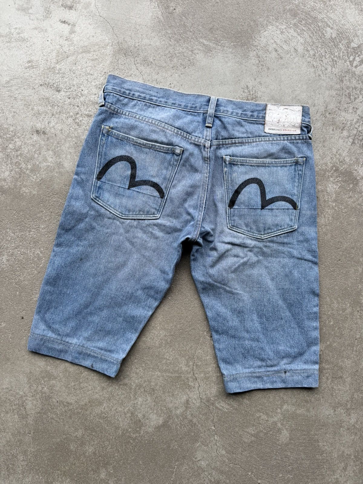 EVISU store men’s denim shorts / jorts