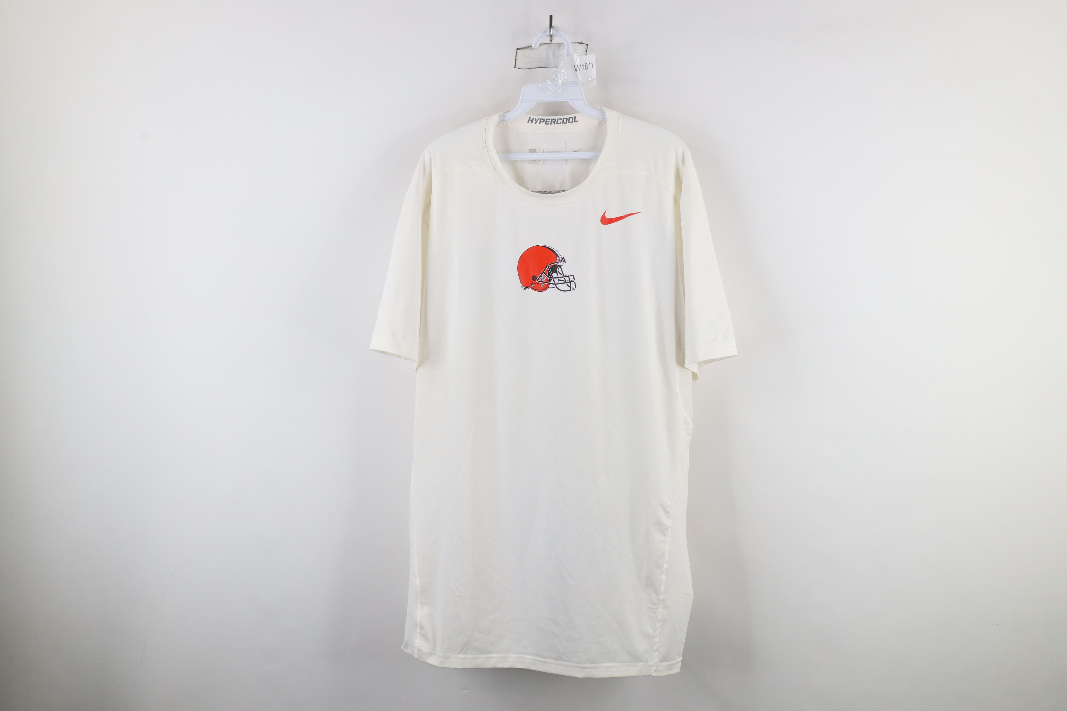 Nike × Vintage Nike On Field Hypercool Cleveland Browns Football T-Shirt Size US XXL / EU 58 / 5 - 1 Thumbnail