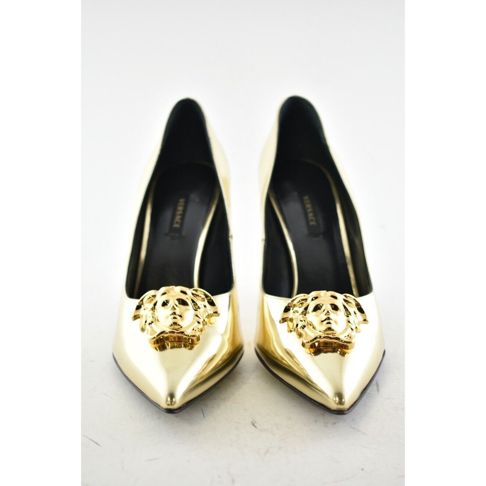 Versace Medusa Head Palazzo Tribute Patent Leather Heel Pump 38 Size US 8 / IT 38 - 6 Thumbnail