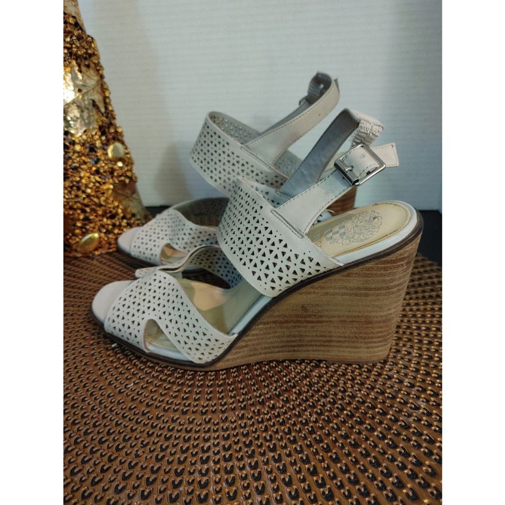 Vince Camuto Vince Camuto Delinda Wedges Size 8.5 Size US 8.5 / IT 38.5 - 1 Thumbnail