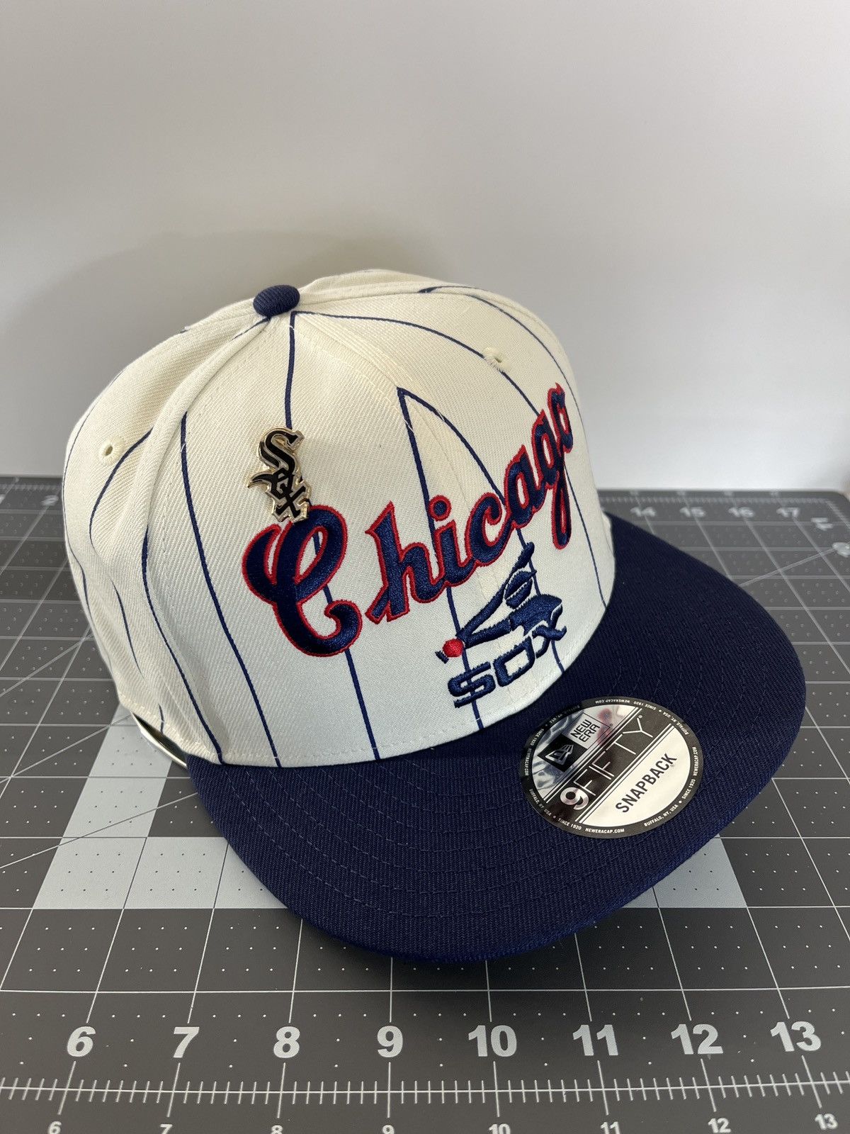 New Era Jersey Pinstripes Chicago White Sox 9fifty OSFM Snapback Size ONE SIZE - 3 Thumbnail