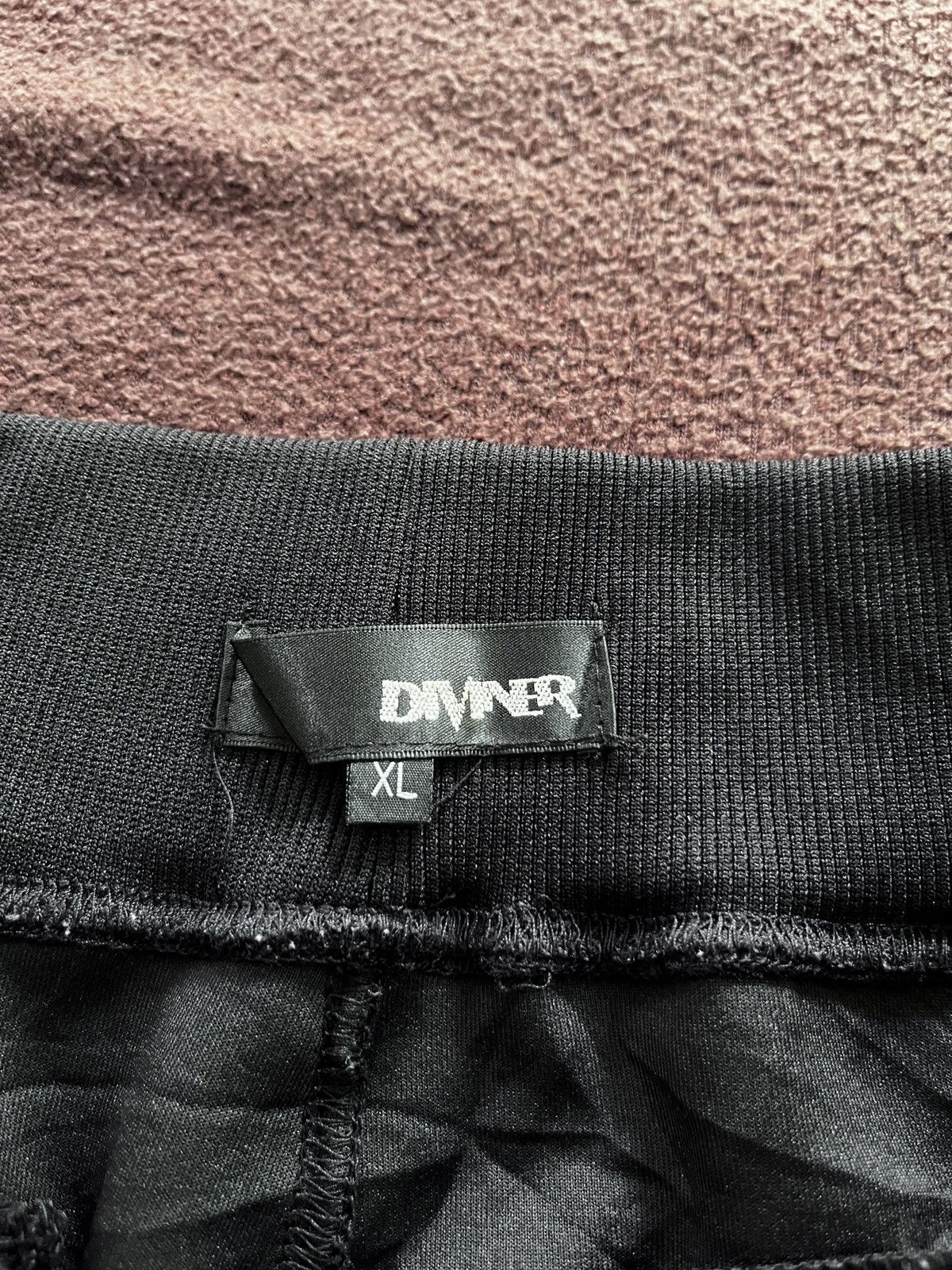 Japanese Brand Japanese Diviner Sweatpants Skulls lgb Size US 33 - 7 Thumbnail