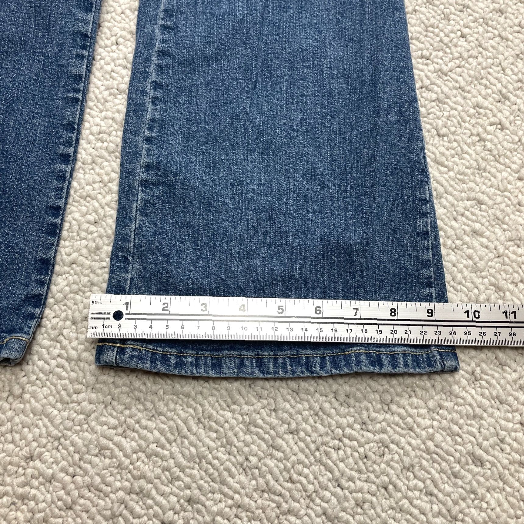 Vintage St. John's Bay Jeans Womens 12 Blue Denim Bootcut Medium Wash Mid Rise 32x31.5 Size 34" / US 12 / IT 48 - 2 Thumbnail
