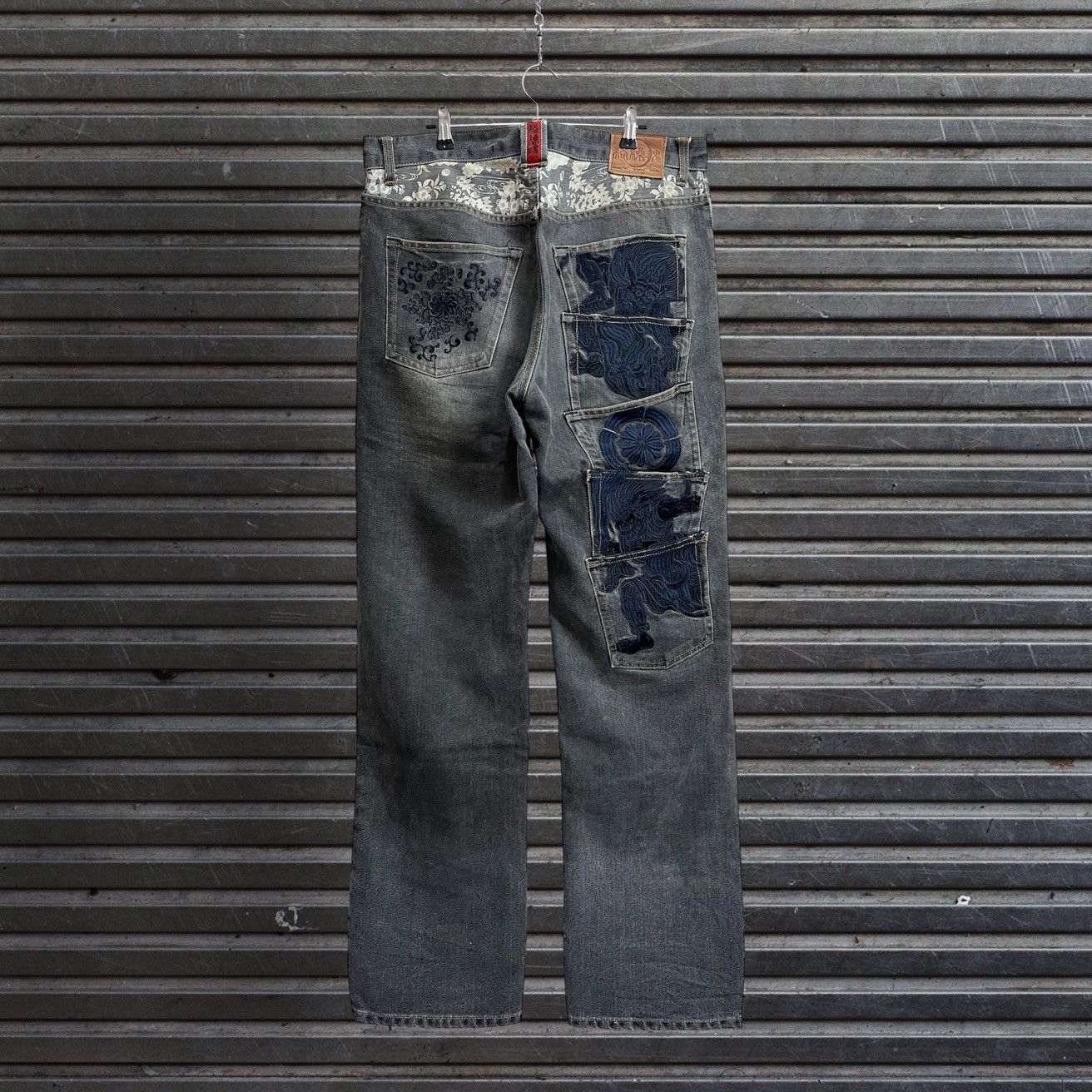 Japanese Brand Karakuri Tamashii Multi Pocket Oni Embroidery Baggy Jeans Size US 36 / EU 52 - 1 Thumbnail