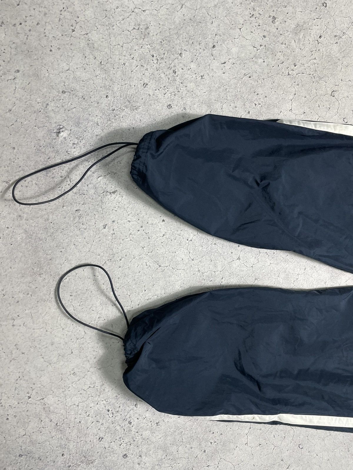 Nike Vintage Nike Nylon Track Pants Drill Y2K Swoosh Hype Size US 34 / EU 50 - 3 Thumbnail