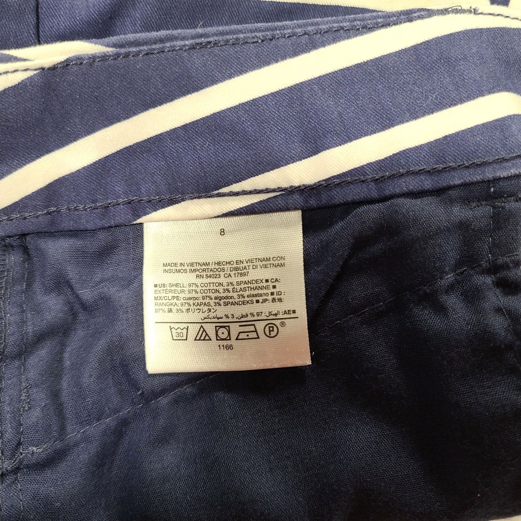 Old Navy Old Navy Womens Shorts Size 8 Blue Pixie Chino Mid-Rise Striped Preppy Zip Flat Front Size 24" / US 00 / IT 34 - 3 Thumbnail