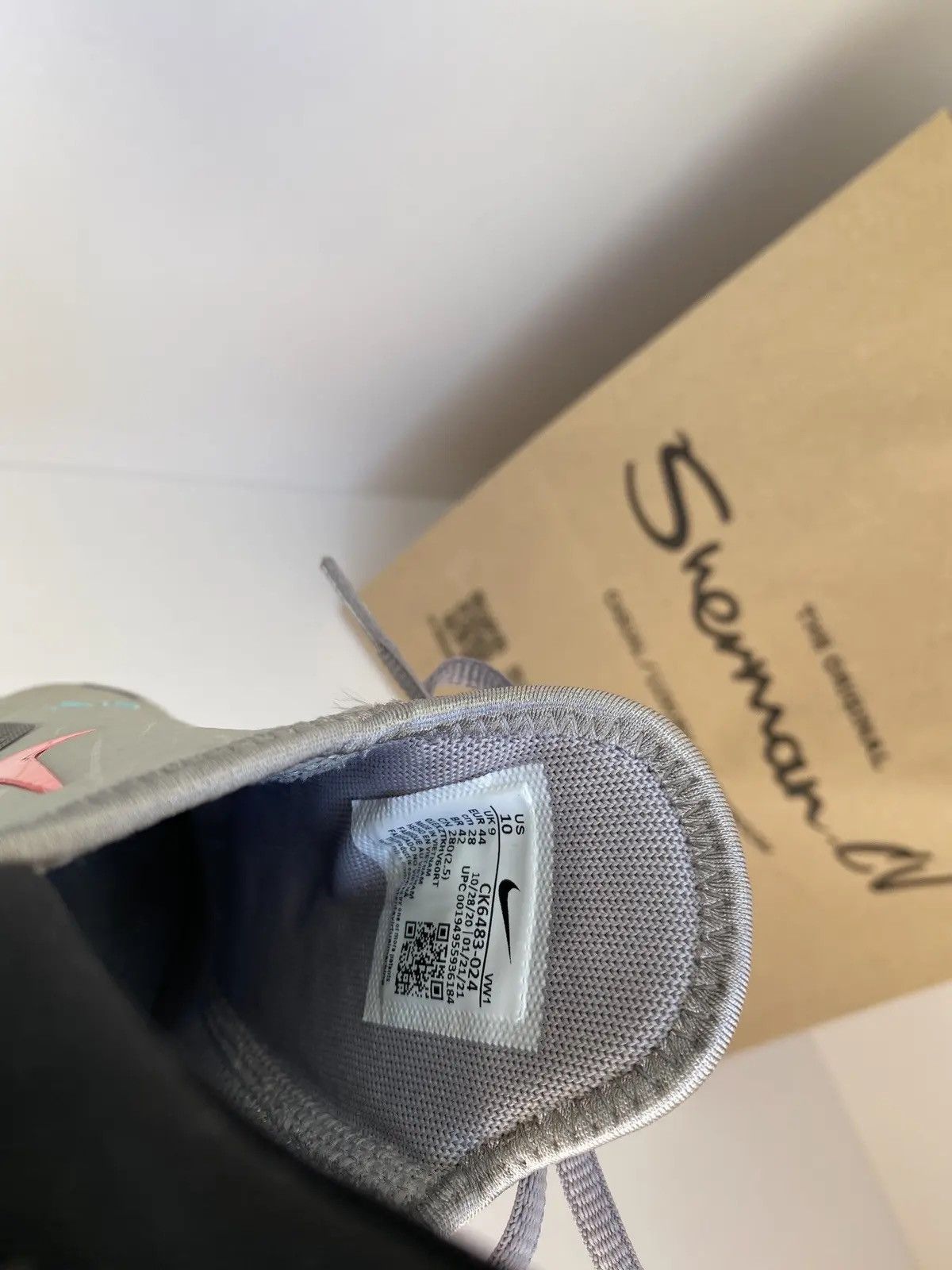 Nike × Vintage NIKE AIR MAX 270 G GOLF CLEAT ATMOSPHERE GREY-HOT PUNCH Size US 10 / EU 43 - 8 Thumbnail