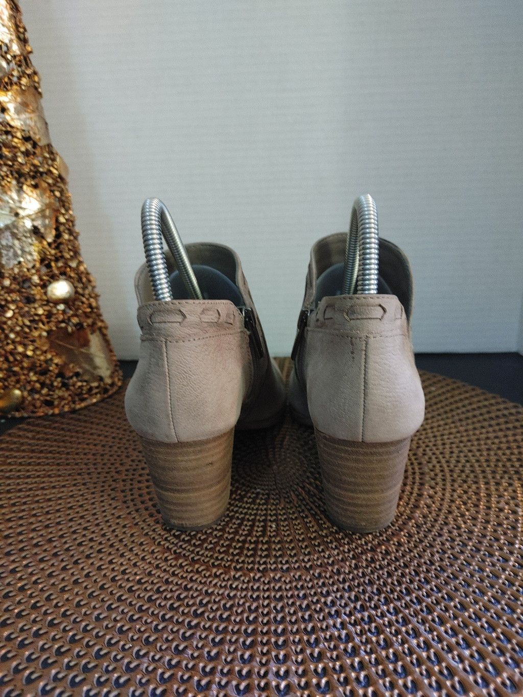 Vince Camuto Vince Camuto Nenva Booties Size 7M Size US 7 / IT 37 - 5 Thumbnail