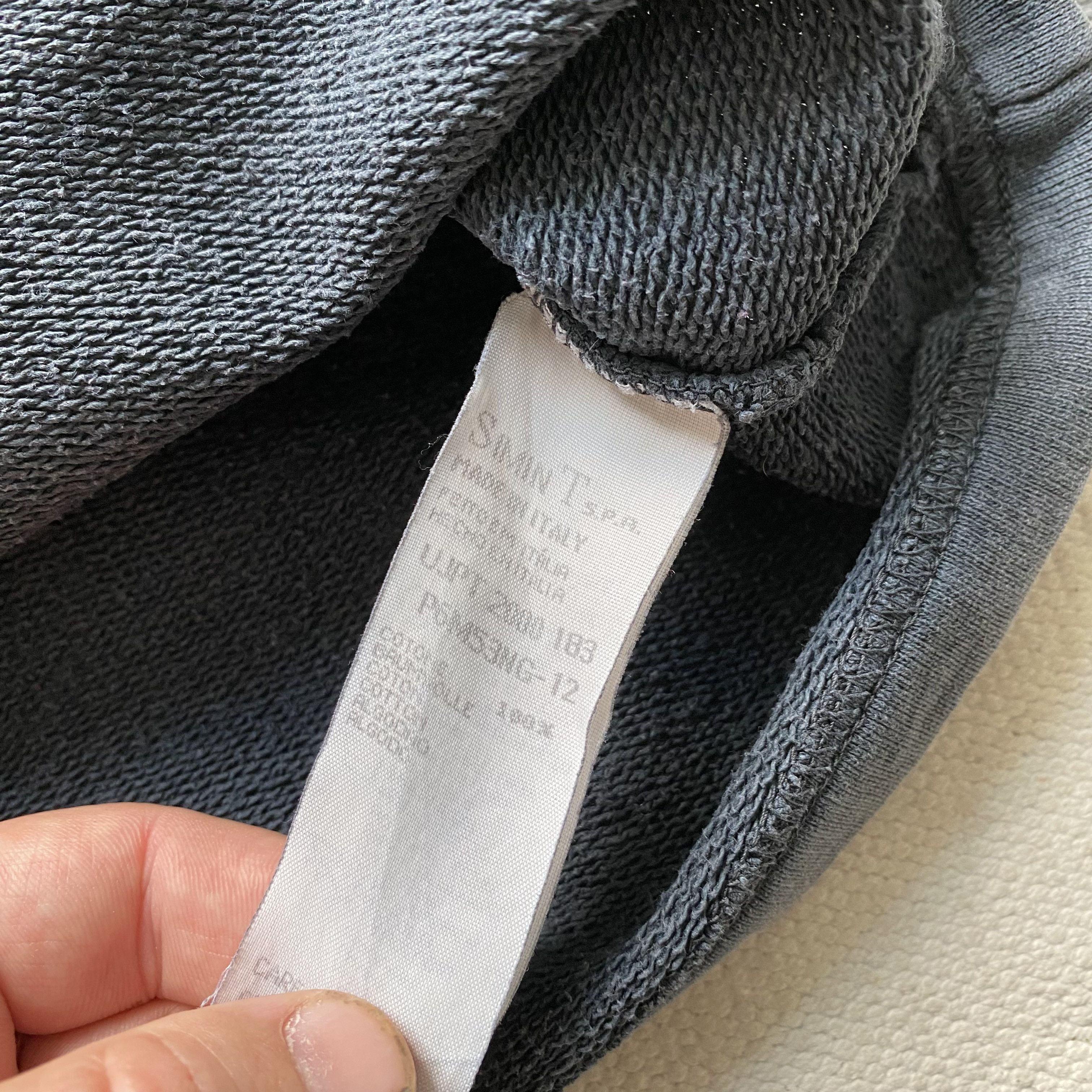 Armani Vintage 90s Armani Sweatshirt Faded Sweater V-neck pullover Size US L / EU 52-54 / 3 - 9 Thumbnail