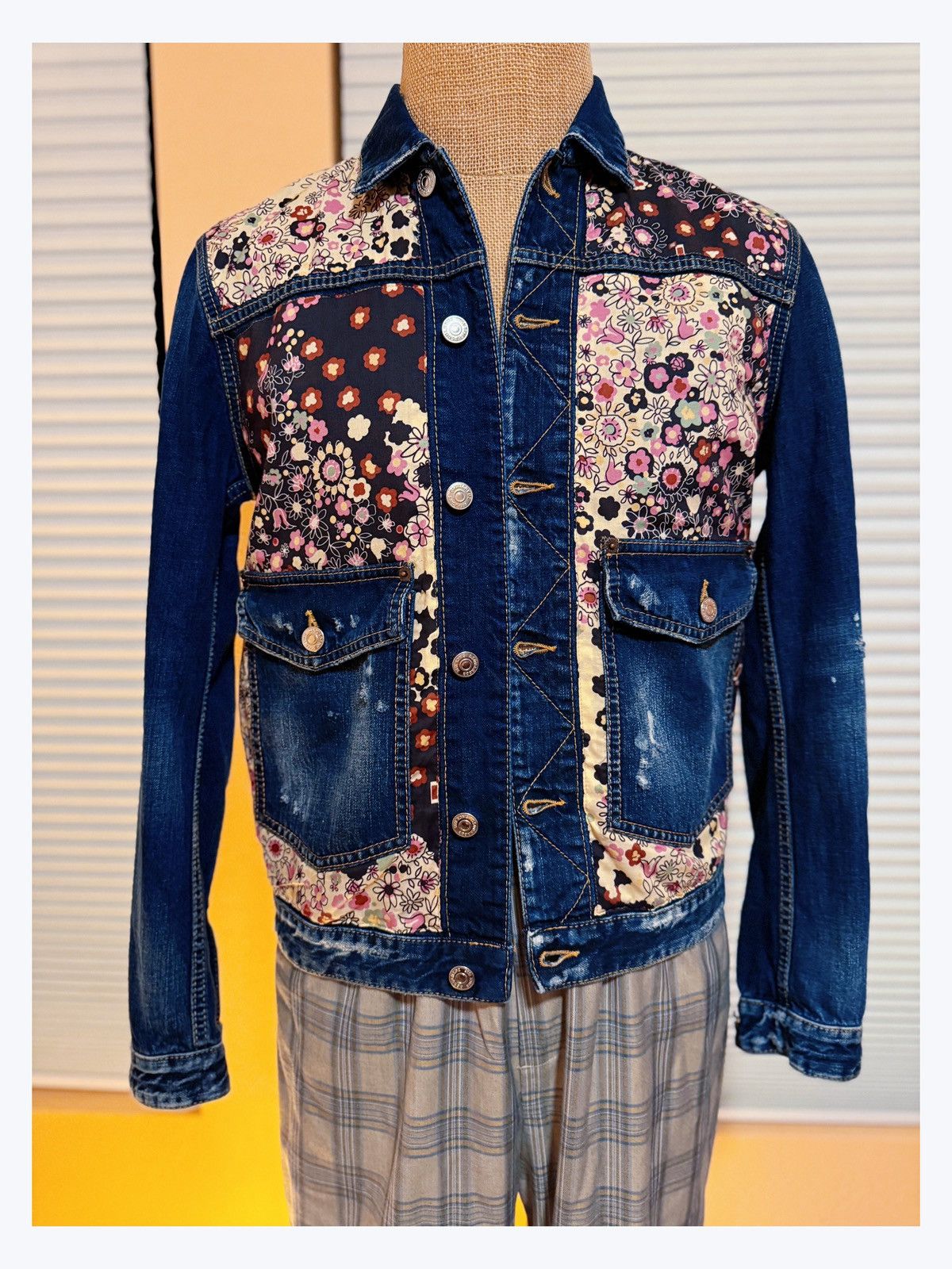 Dsquared2 DSQUARED2 Floral Patchwork Distressed Denim Jacket – Size 48 Size US M / EU 48-50 / 2 - 1 Thumbnail
