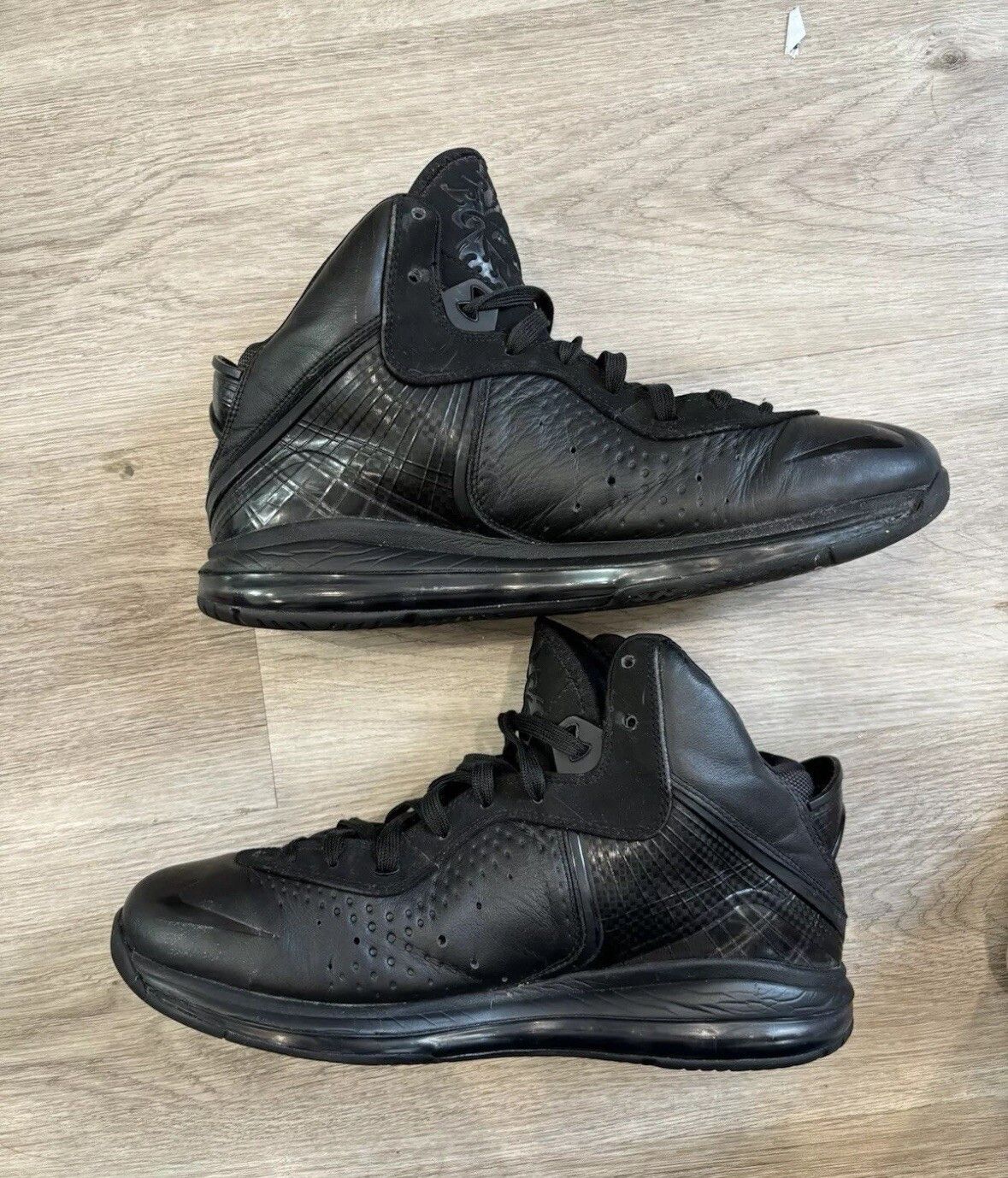 Nike Nike LeBron 8 Blackout Size US 11.5 / EU 44-45 - 2 Thumbnail