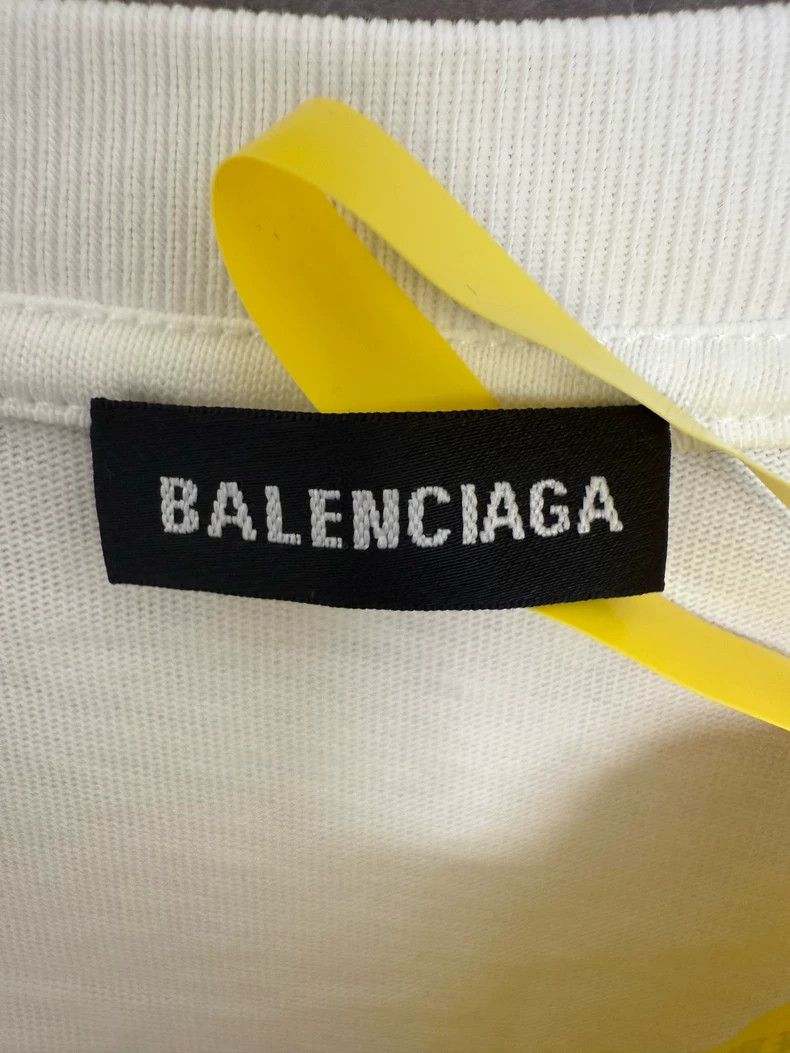 Balenciaga Balenciaga White MasterCard short sleeve T-shirt Size US L / EU 52-54 / 3 - 3 Thumbnail