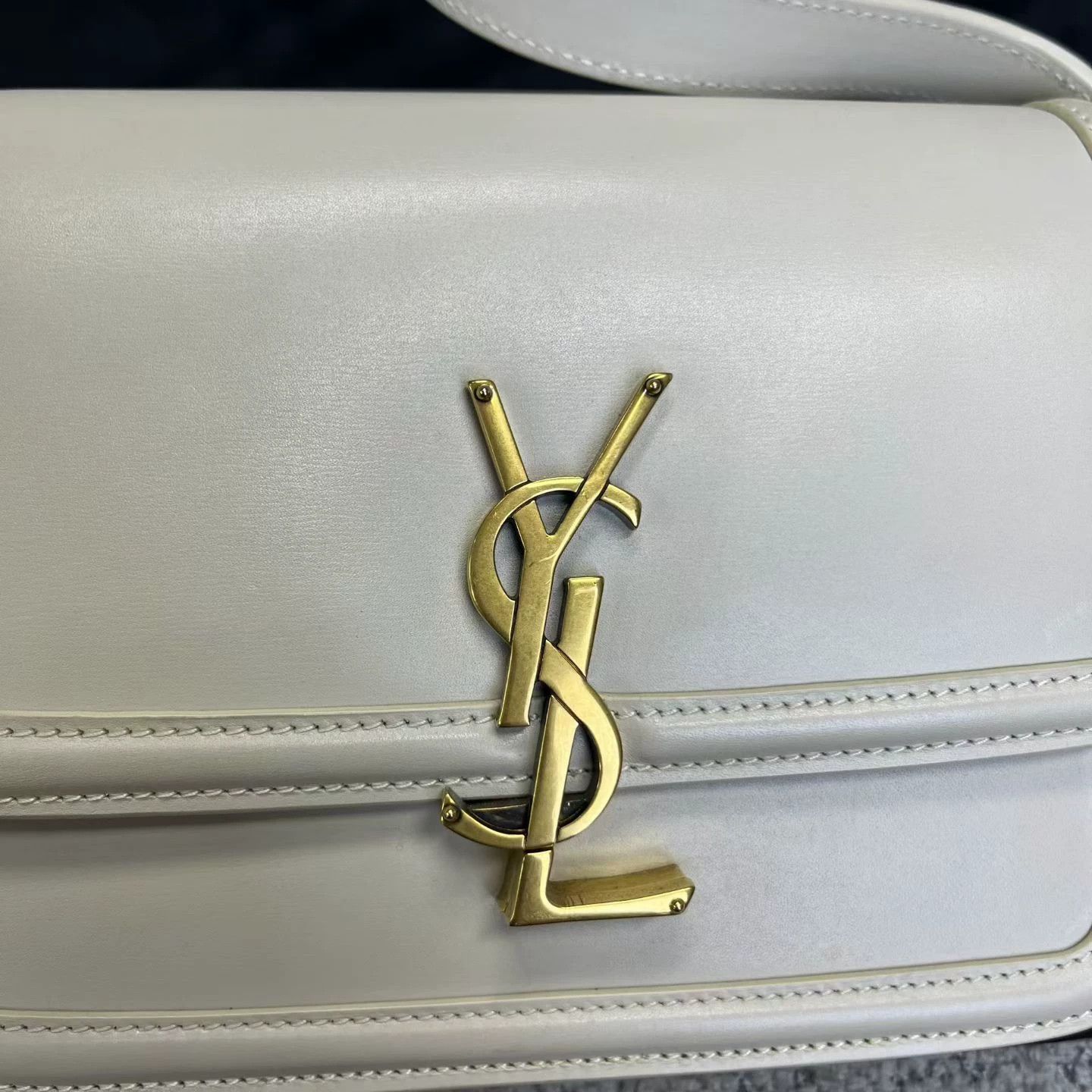 Saint Laurent Paris Saint Laurent White Mini Distressed Gold Logo Shoulder Bag Size ONE SIZE - 3 Thumbnail