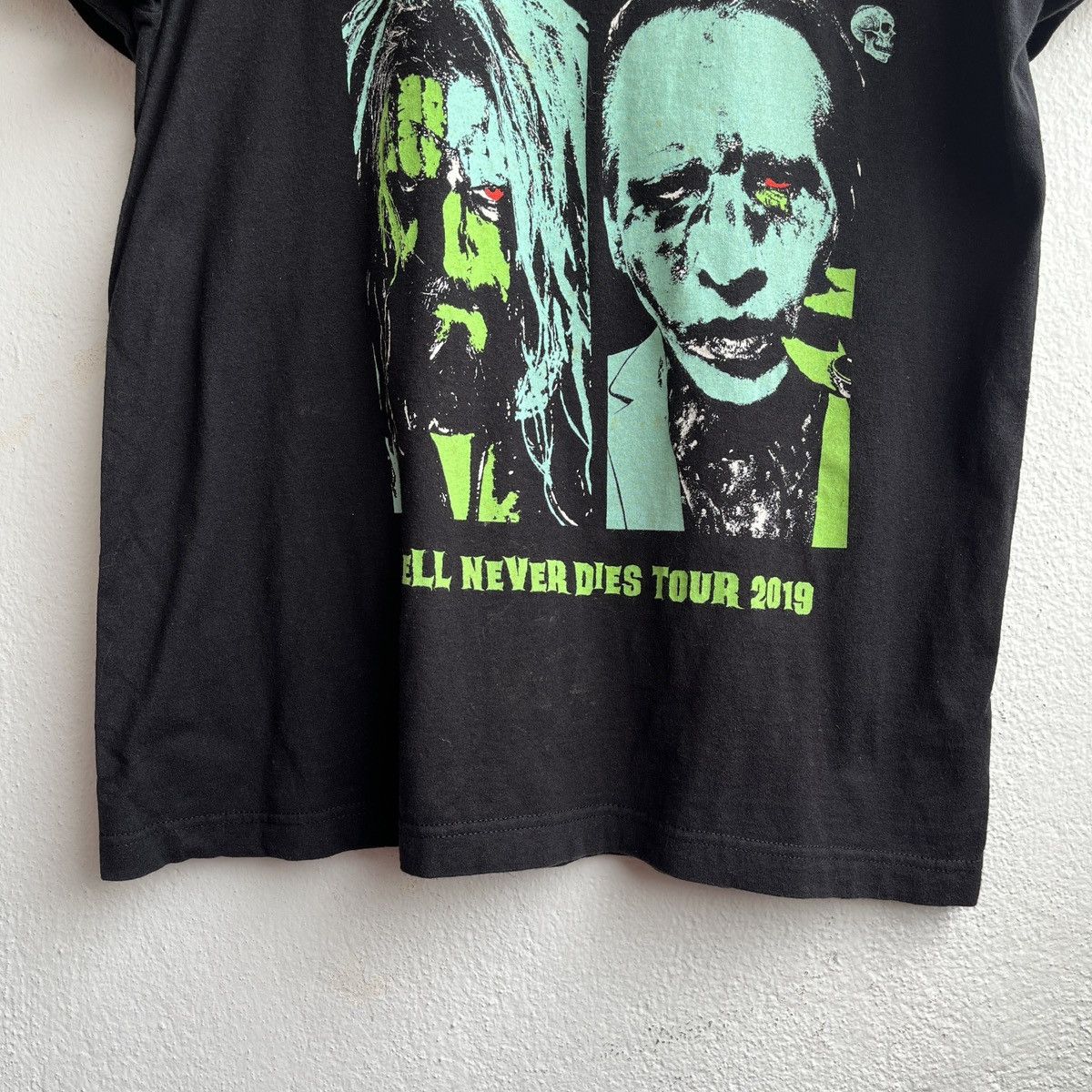 Marilyn Manson TWINS OF EVIL MARILYN MANSON ROB ZOMBIE HELL NEVER DIES TOUR Size US L / EU 52-54 / 3 - 12 Thumbnail