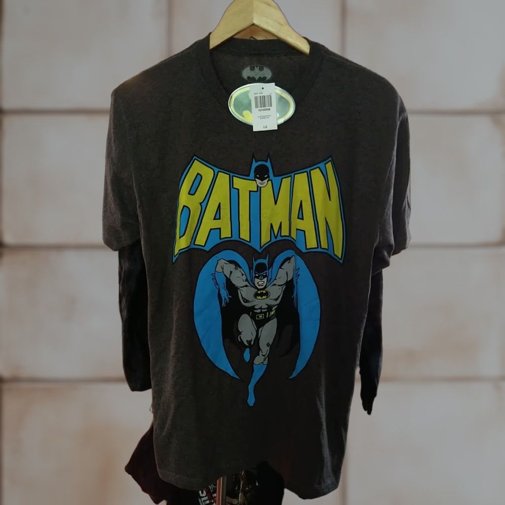 Hot Topic VINTAGE Batman Hot Topic T-shirt L Men Gray Old School Golden Age Shirt Mens Size US L / EU 52-54 / 3 - 1 Thumbnail