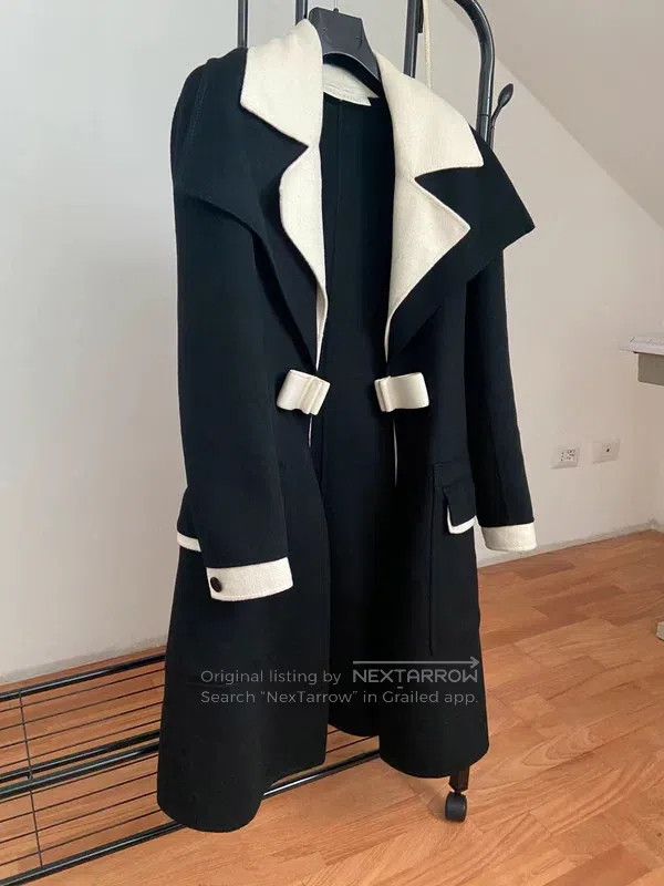 Valentino Valentino Black and white coat coat Size L / US 10 / IT 46 - 2 Thumbnail