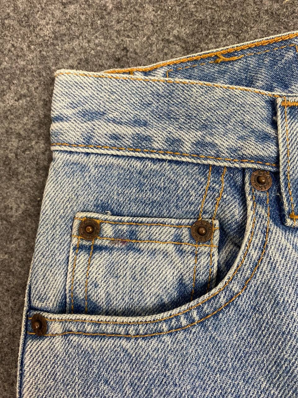 Levi's vintage levis 550 relaxed fit slim denim nice design Size US 26 / EU 42 - 8 Thumbnail