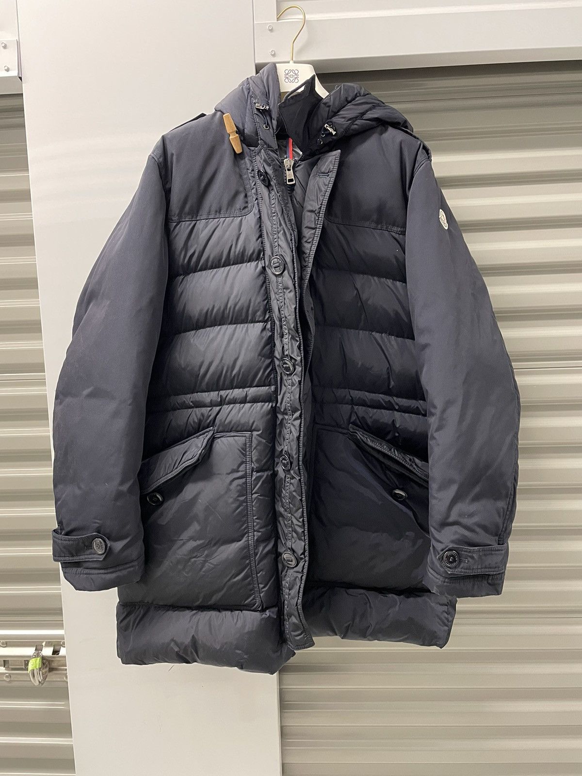 Image of Moncler Long Puffer Jacket in Navy, Men's (Size XL)