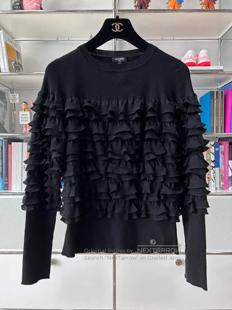 Chanel Chanel 19k black ruffled sheep wool knit sweater Size XS / US 0-2 / IT 36-38 - 1 Thumbnail