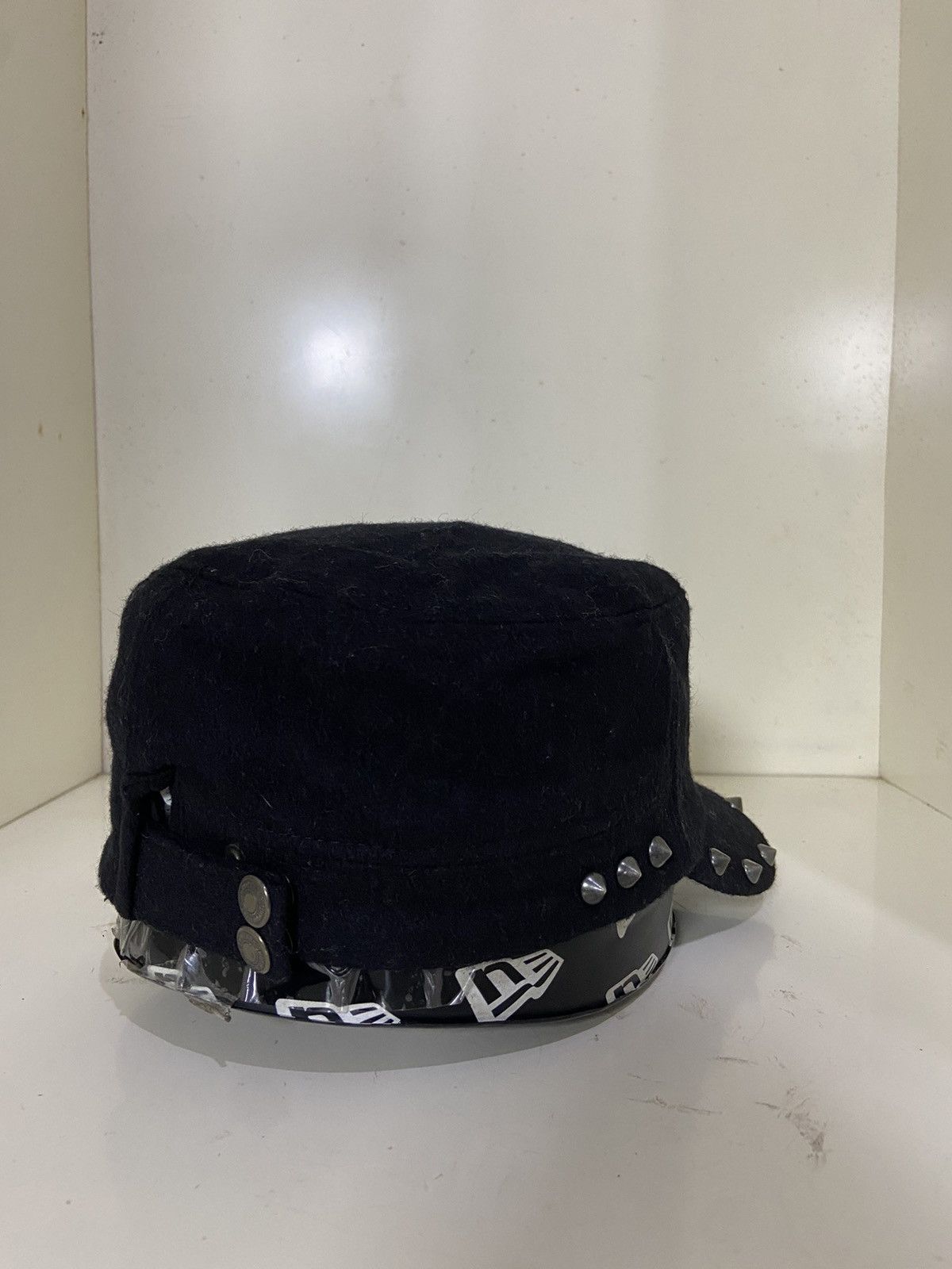 If Six Was Nine VTG PUNK SKULL STUDDED WITH THORNS HAT Size ONE SIZE - 7 Thumbnail