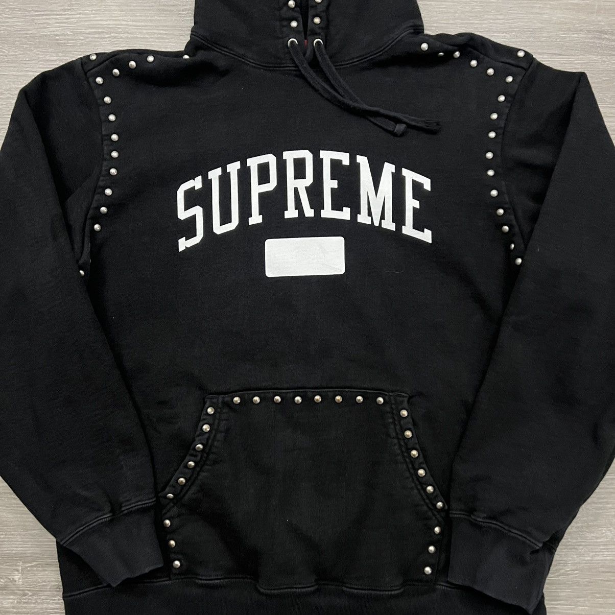 Supreme Supreme Studded Logo Hoodie Size US M / EU 48-50 / 2 - 3 Thumbnail