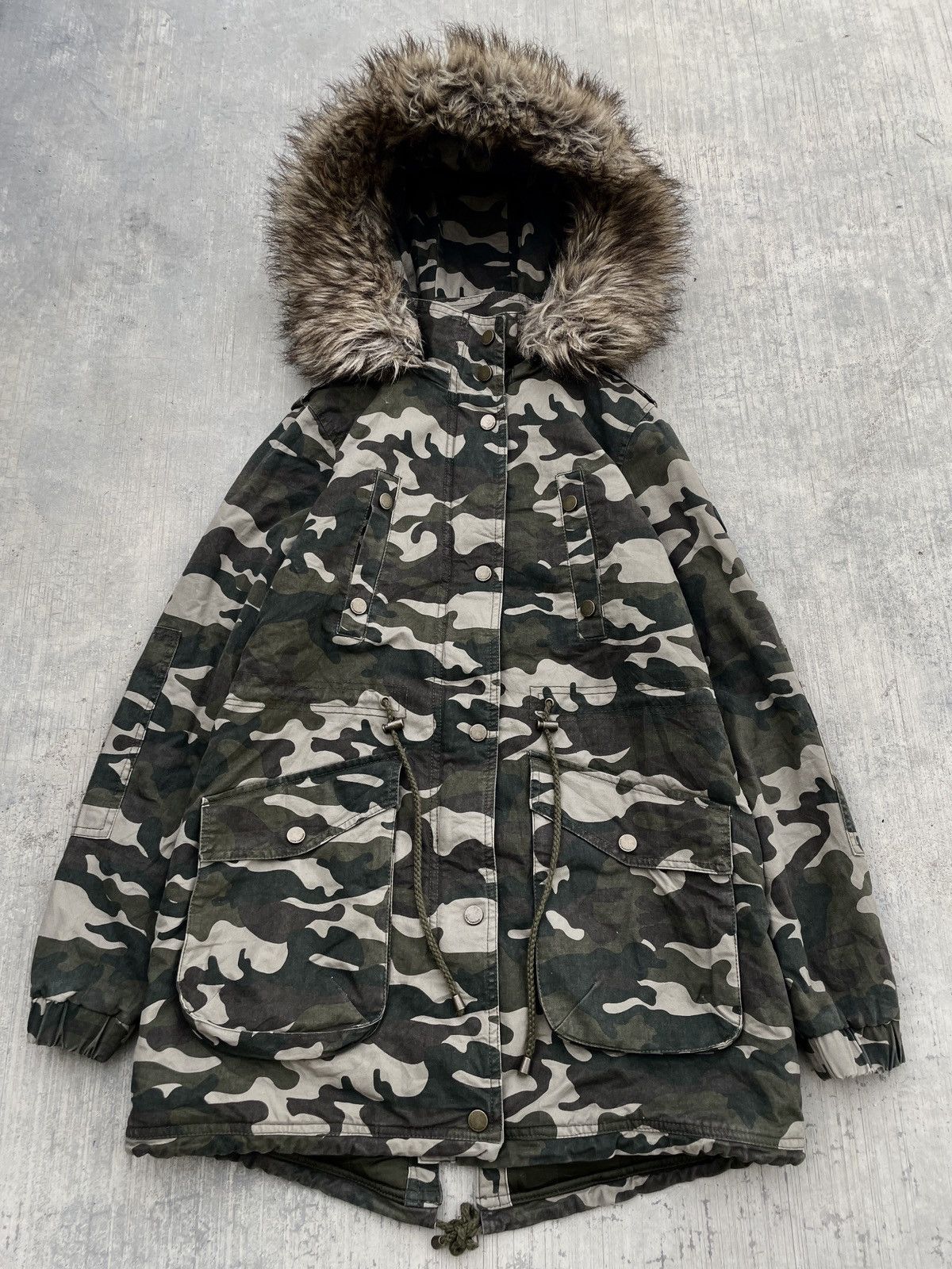 Japanese Brand 2000s JAPANESE BRAND FAUX FUR PARKA CAMO Size US M / EU 48-50 / 2 - 1 Thumbnail