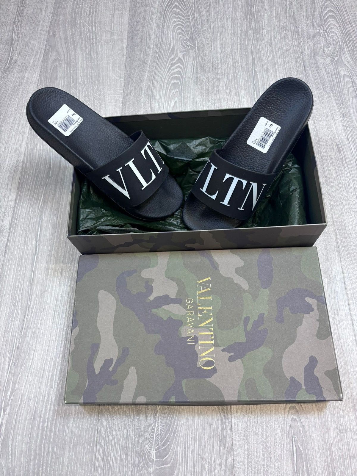 Valentino Valentino Sliders - UK 8 Size US 8 / EU 41 - 3 Thumbnail