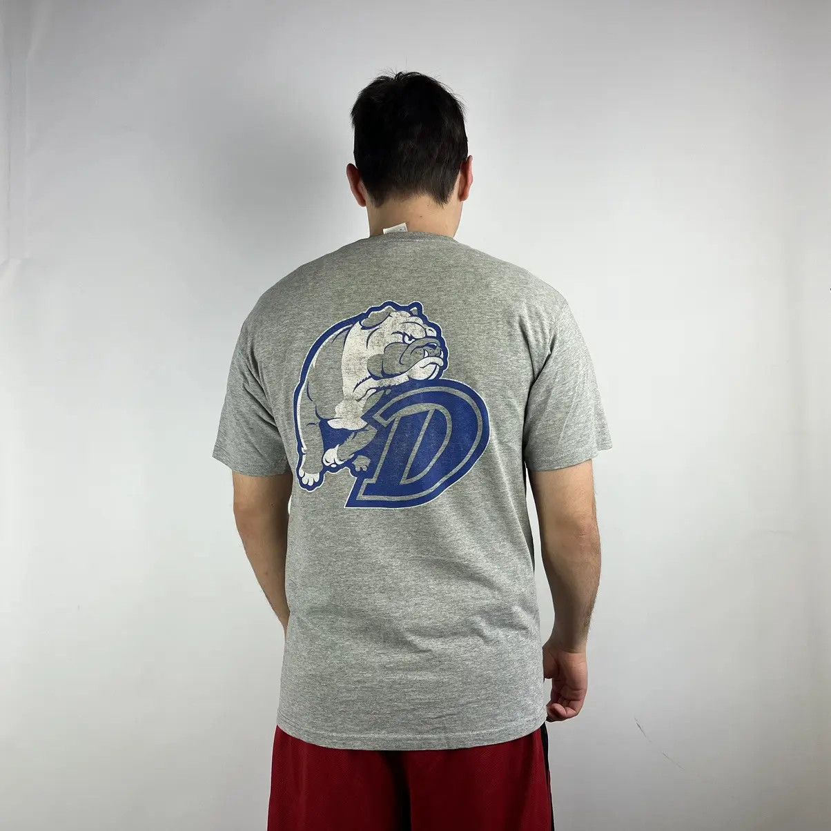 Band Tees Bulldog basketball Tshirt vintage size Medium Size US M / EU 48-50 / 2 - 2 Thumbnail