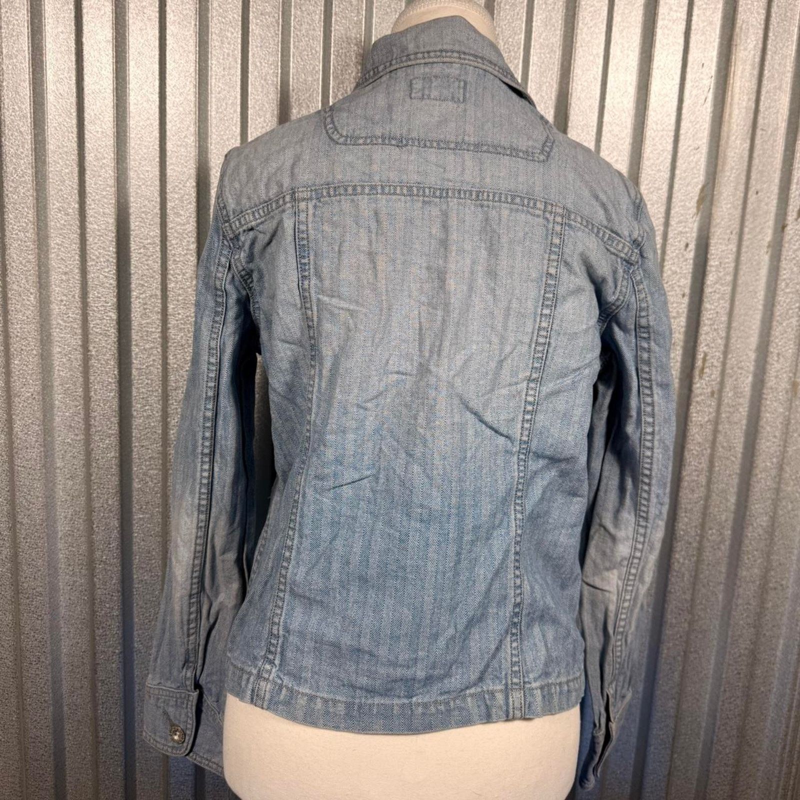 Vintage light blue levis denim jacket