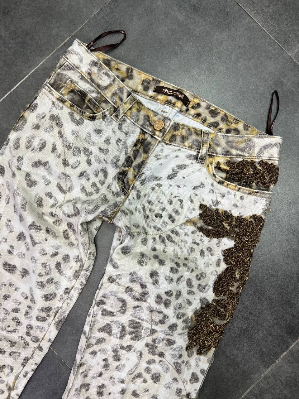 Roberto Cavalli Roberto Cavalli Leopard Print Vintage Jeans Size 28" / US 6 / IT 42 - 3 Thumbnail