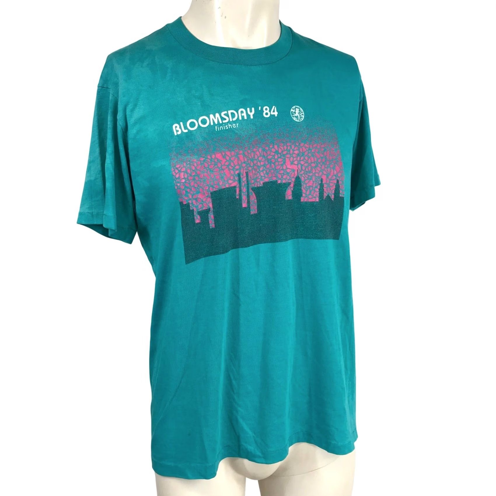 Nike VINTAGE Nike Bloomsday 84 Finisher T-Shirt Mens Teal Pink Single Stitch 80s Tee Size US L / EU 52-54 / 3 - 2 Thumbnail