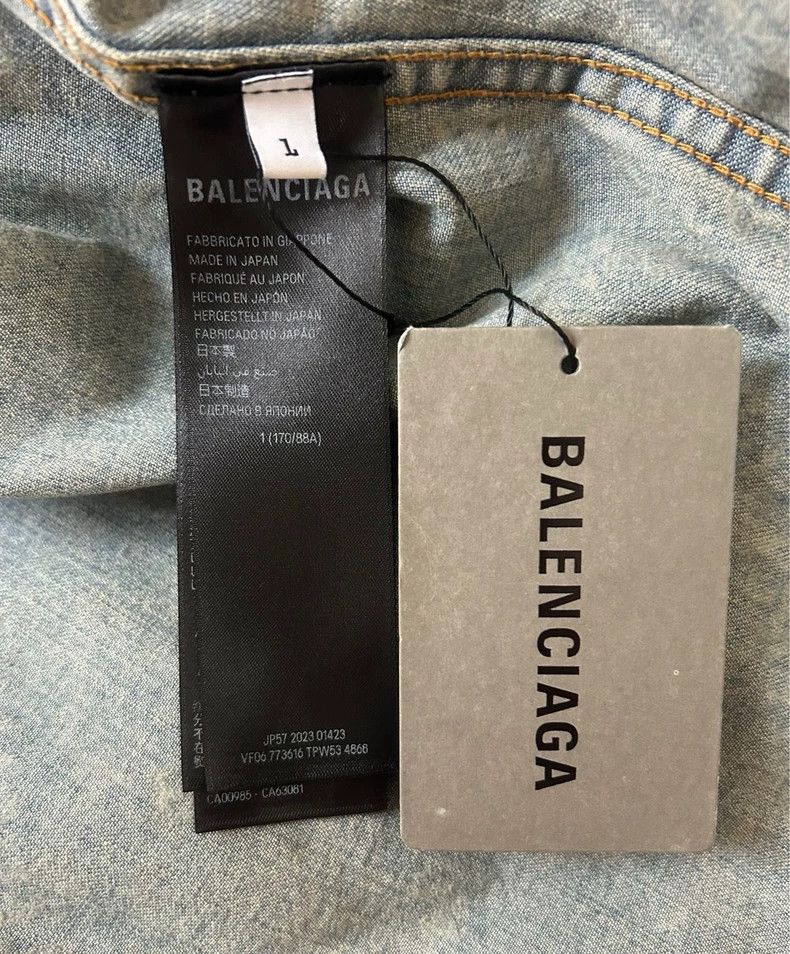 Balenciaga Balenciaga The new barrage is full of wash jeans coats. Size US S / EU 44-46 / 1 - 3 Thumbnail