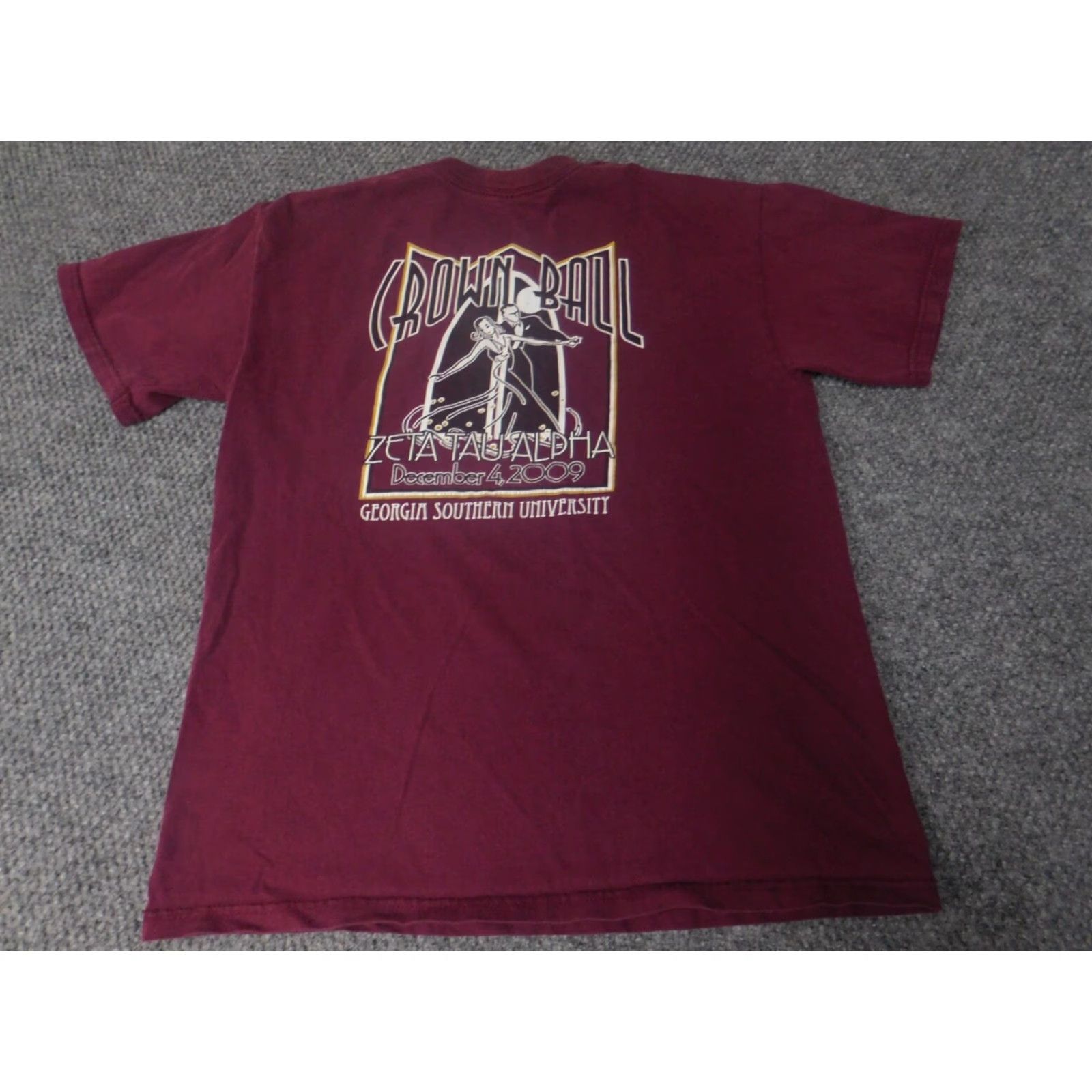 Gildan Gildan Shirt Mens Medium Burgundy Colorful Modern Crew Neck Cotton Blend Polyester Button T-Shirt Short Sleeve Zeta Tau Alpha Reg Size US M / EU 48-50 / 2 - 7 Thumbnail