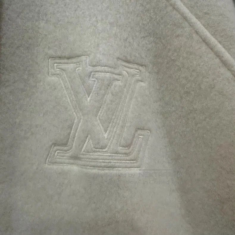 Louis Vuitton Louis Vuitton Logo Wool Front Jacket. Size US L / EU 52-54 / 3 - 5 Thumbnail
