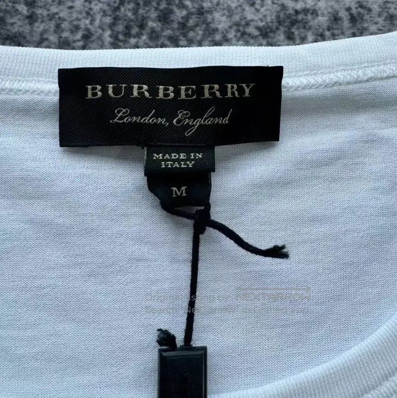 Burberry Burberry White Cotton T-Shirt with Brooch Detail. Size M / US 6-8 / IT 42-44 - 3 Thumbnail
