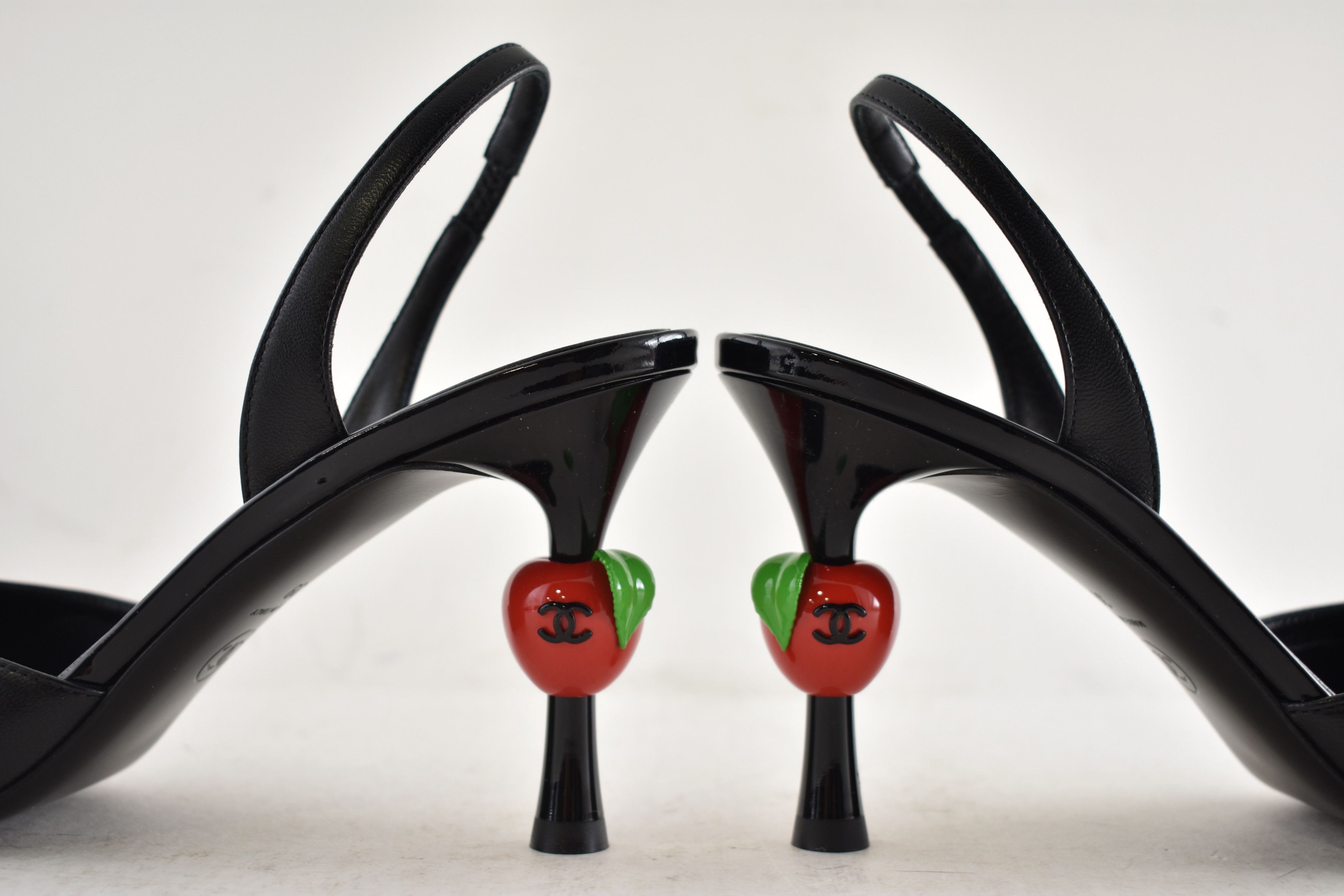 Chanel 26A Blazy Red Apple Sling CC Logo Slingback Heel Pump 39 Size US 9 / IT 39 - 17 Thumbnail