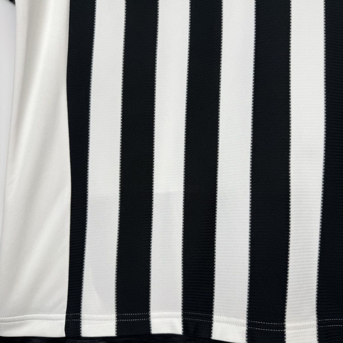 Adidas JUVENTUS 2015 2016 HOME FOOTBALL SHIRT SOCCER JERSEY ADIDAS Size US M / EU 48-50 / 2 - 12 Thumbnail