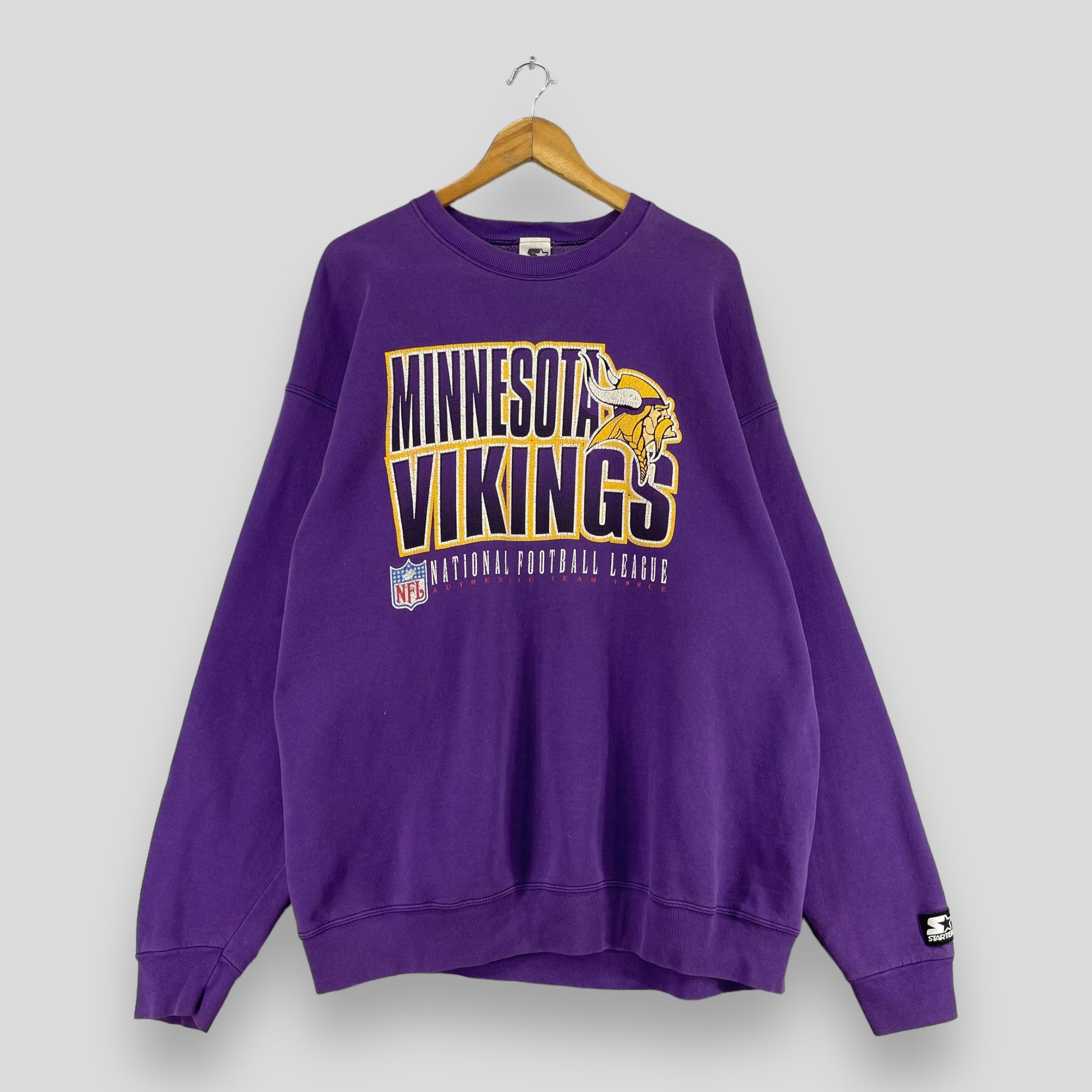 NFL × Starter × Vintage Vintage Minnesota VIKINGS Spellout Printed Nfl Sweatshirt Size US XL / EU 56 / 4 - 1 Thumbnail