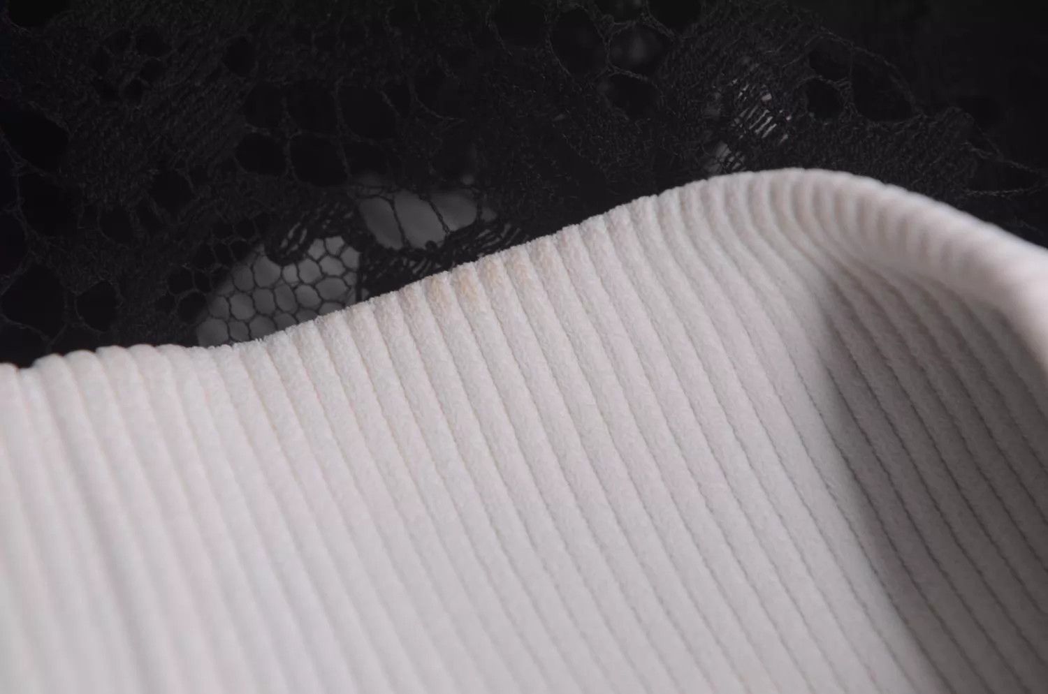Chanel Chanel Women's top Size XS / US 0-2 / IT 36-38 - 2 Thumbnail