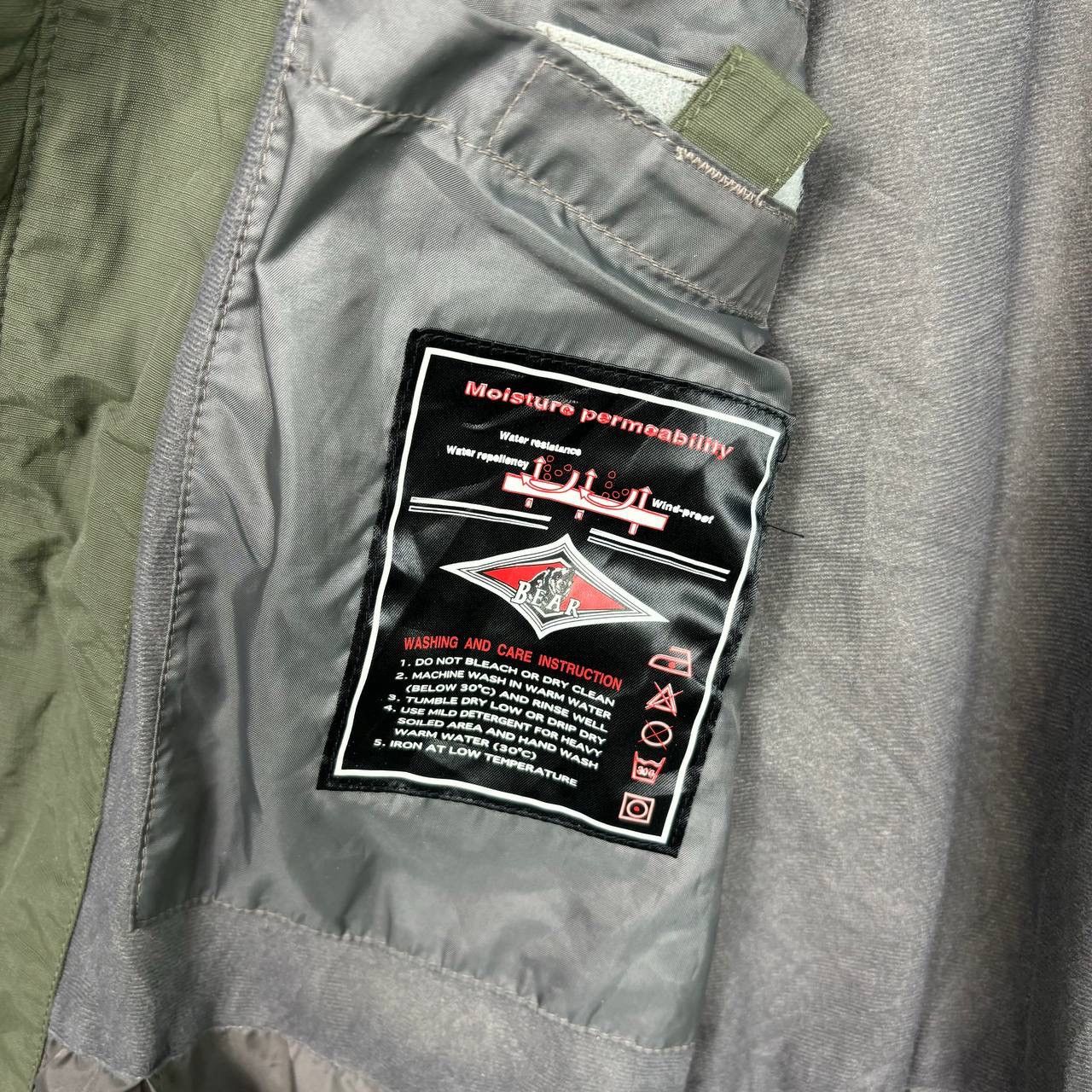 Japanese Brand Vintage Bear Light Jacket Army Green Size US L / EU 52-54 / 3 - 9 Thumbnail