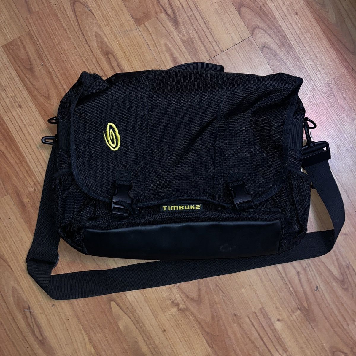 Vintage Timbuk2 Black Messenger Bag Y2K 00’s Size ONE SIZE - 1 Thumbnail