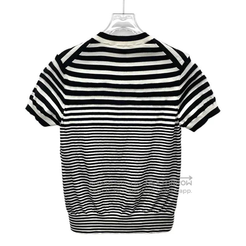 Louis Vuitton Louis Vuitton Black and white striped crewneck wool knit s Size L / US 10 / IT 46 - 2 Thumbnail