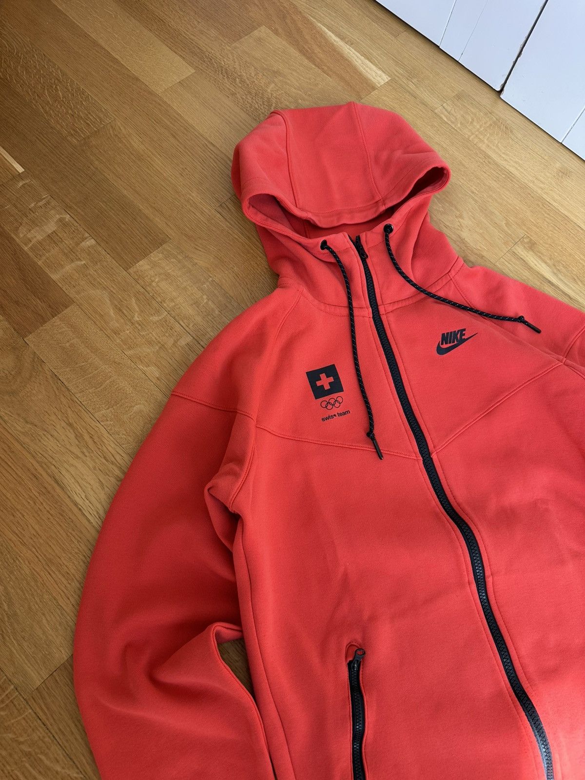 Nike 🇨🇭Nike Tech Fleece Zip Hoodie Swiss Team Logo Size US S / EU 44-46 / 1 - 4 Thumbnail