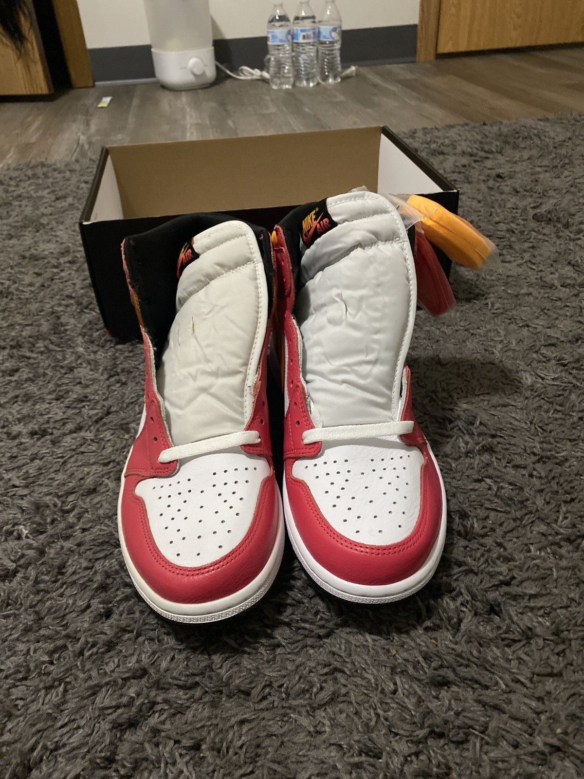 Jordan Brand Jordan 1 Light Fusion Red Size US 11 / EU 44 - 3 Thumbnail