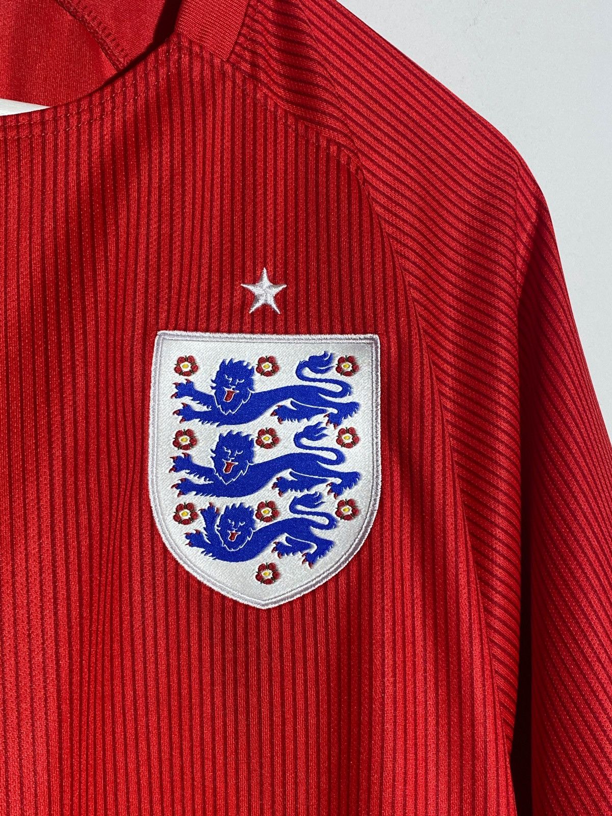 Nike Nike England National Team 2014 Away Football Shirt Size US XL / EU 56 / 4 - 4 Thumbnail