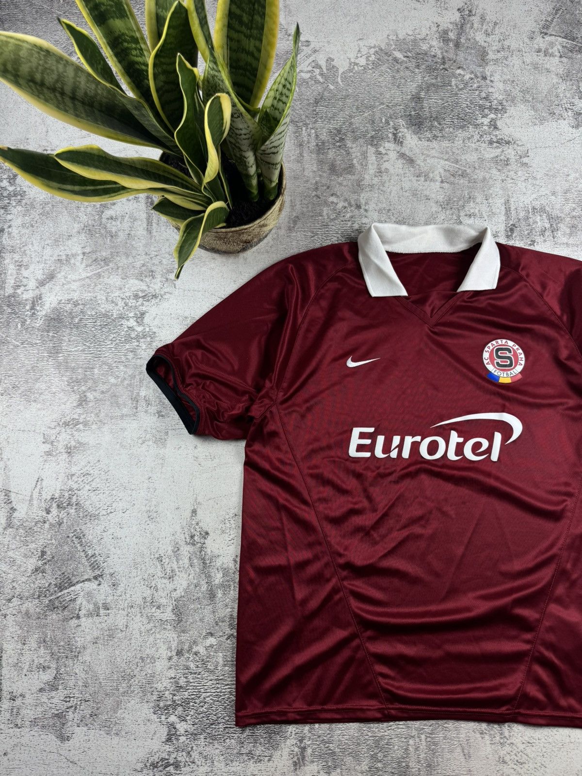 Nike AC Sparta Praha 2004 Homme Men’s XL Nike Soccer Football Home Kit T Shirt Jersey Size US XL / EU 56 / 4 - 2 Thumbnail