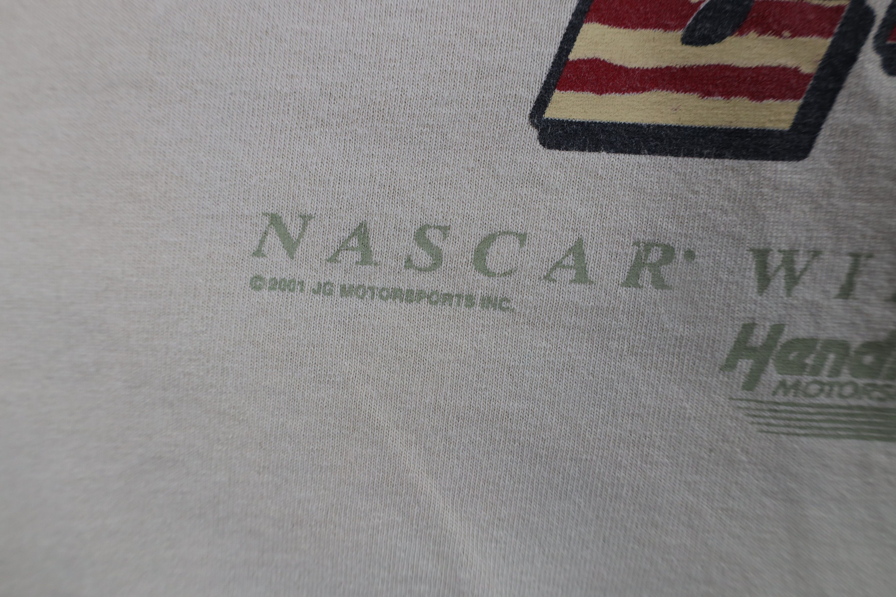 Vintage Vintage Y2K 2001 NASCAR Spell Out Jeff Gordon Racing T-Shirt Size US L / EU 52-54 / 3 - 5 Thumbnail